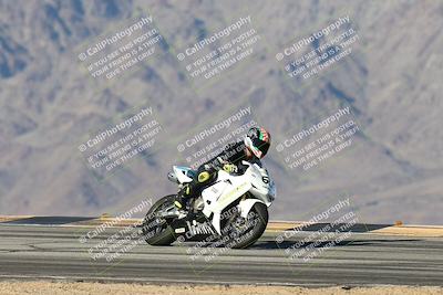 media/Dec-01-2025-Moto Forza (Mon) [[2daa91e15f]]/3-Beginner Group/Session 4 Turn 9/